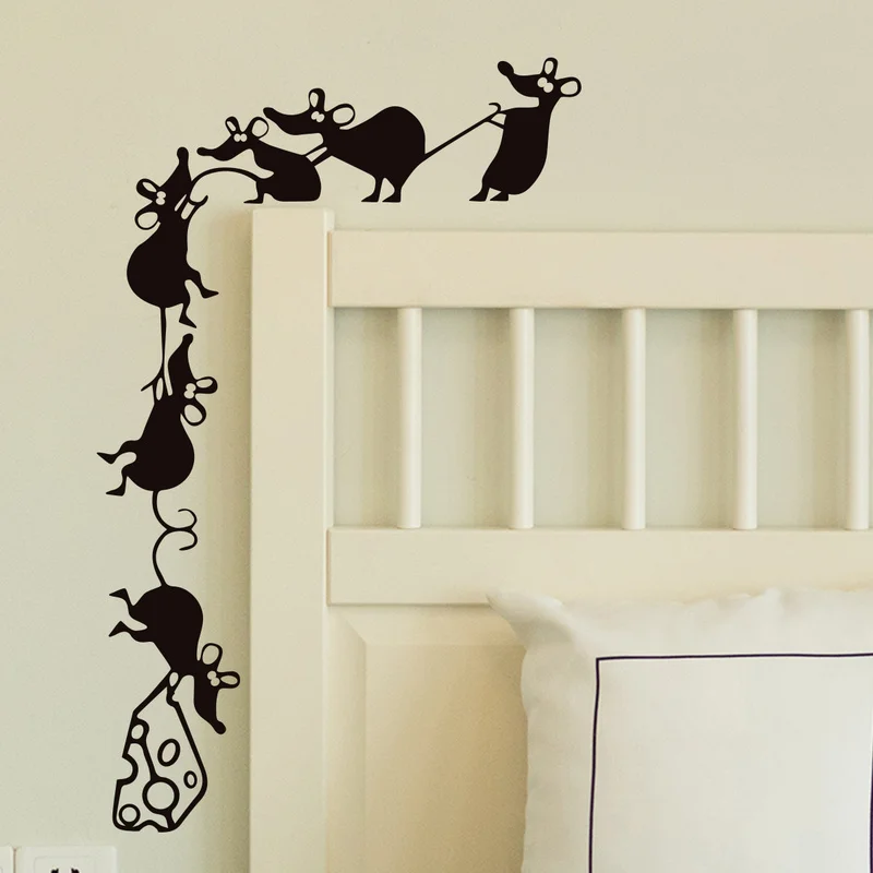 Little Mouse Carrying Food Wall Sticker Wallpaper Funny Climbing Cheese Light Switch Mural Decal PVC Home decor | Дом и сад