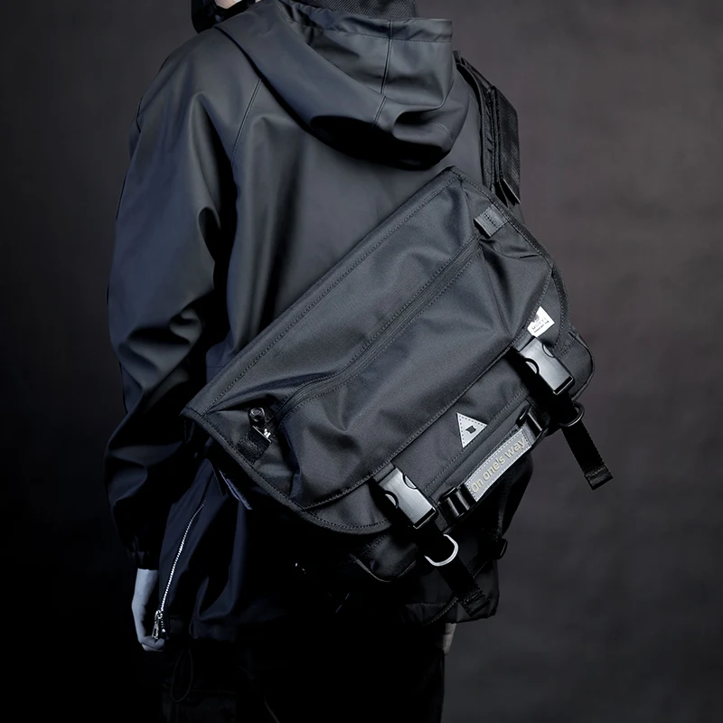 男性のメッセンジャーバッグ防水ビッグクロスボディショルダーバッグ