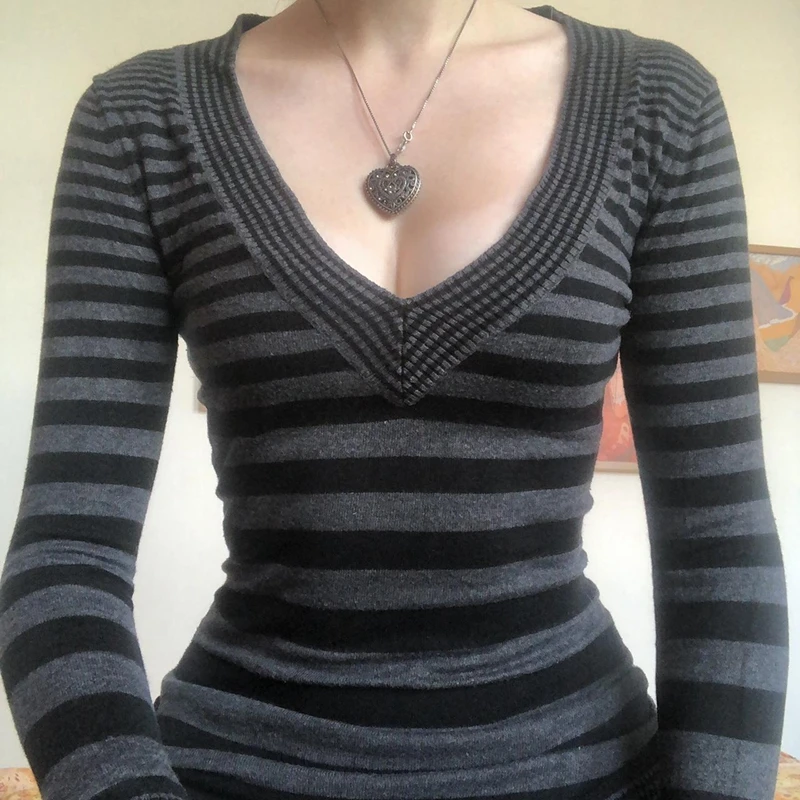 トップス 00s archive roshell v neck knit y2k Y2K Grunge Emo 00s Vintage T Shirt Black Grey Striped V Neck