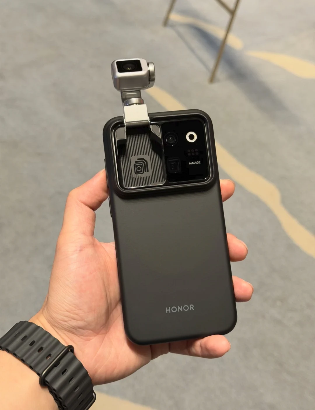 Google Play New China Version Honor Robot Phone Snapdragon®️8 Gen5 6.31inch OLED 120Hz 200MP 7060Mah 120W Fast Charger NFC OTA