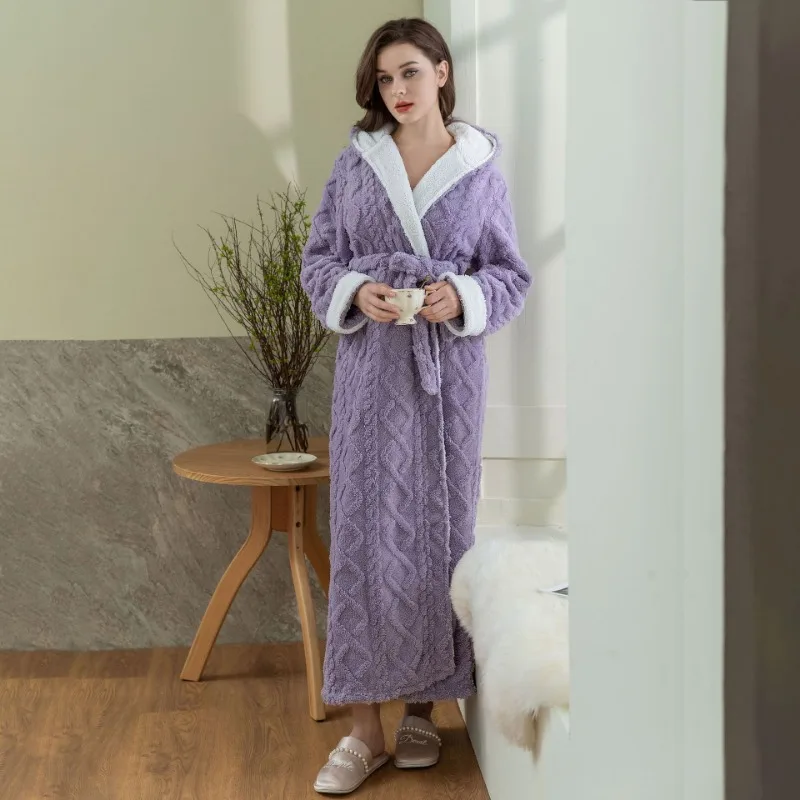 Hooded Jacquard Flannel Nightgown Thickened Warm Bathrobe Loose Casual Robe Autumn and Winter Coral Fleece Women's Nightwear