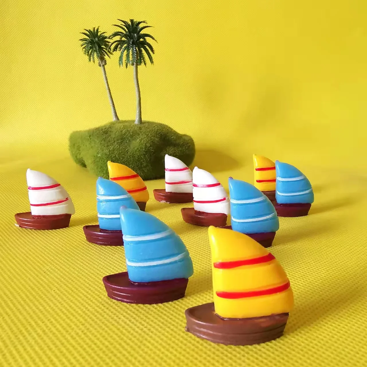 Ornament Crafts Miniature Figurines 10 Pcs/sailing boat/doll house/miniatures/fairy garden gnome/moss terrarium decor/crafts/bonsai/ DIY