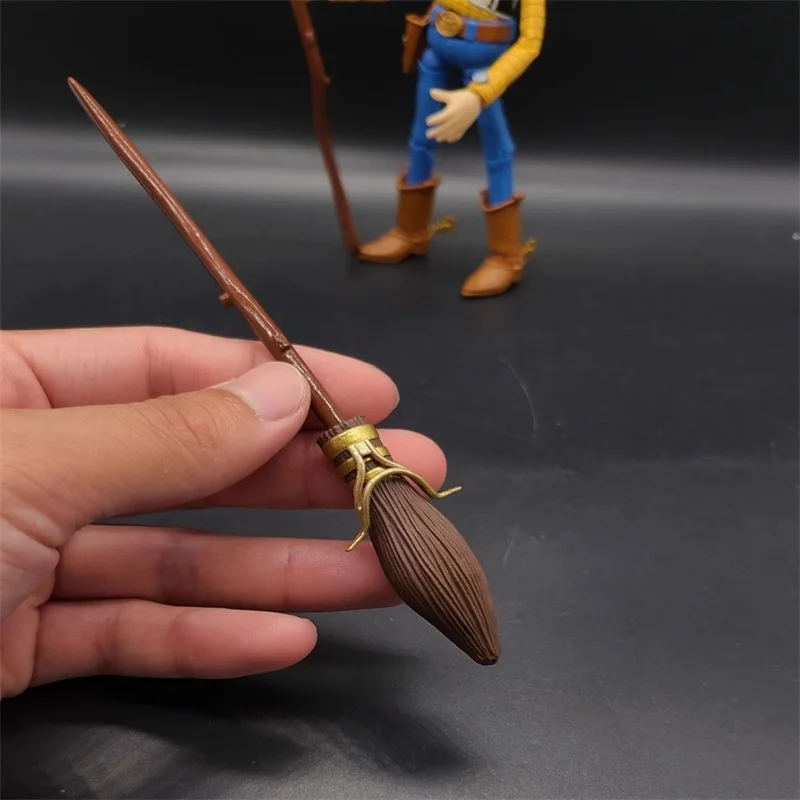 

Аксессуары для сцены солдатика 1/12, метла ведьмы, Высококачественная модель игрушки, подходит для 6 дюймов, фигурка тела