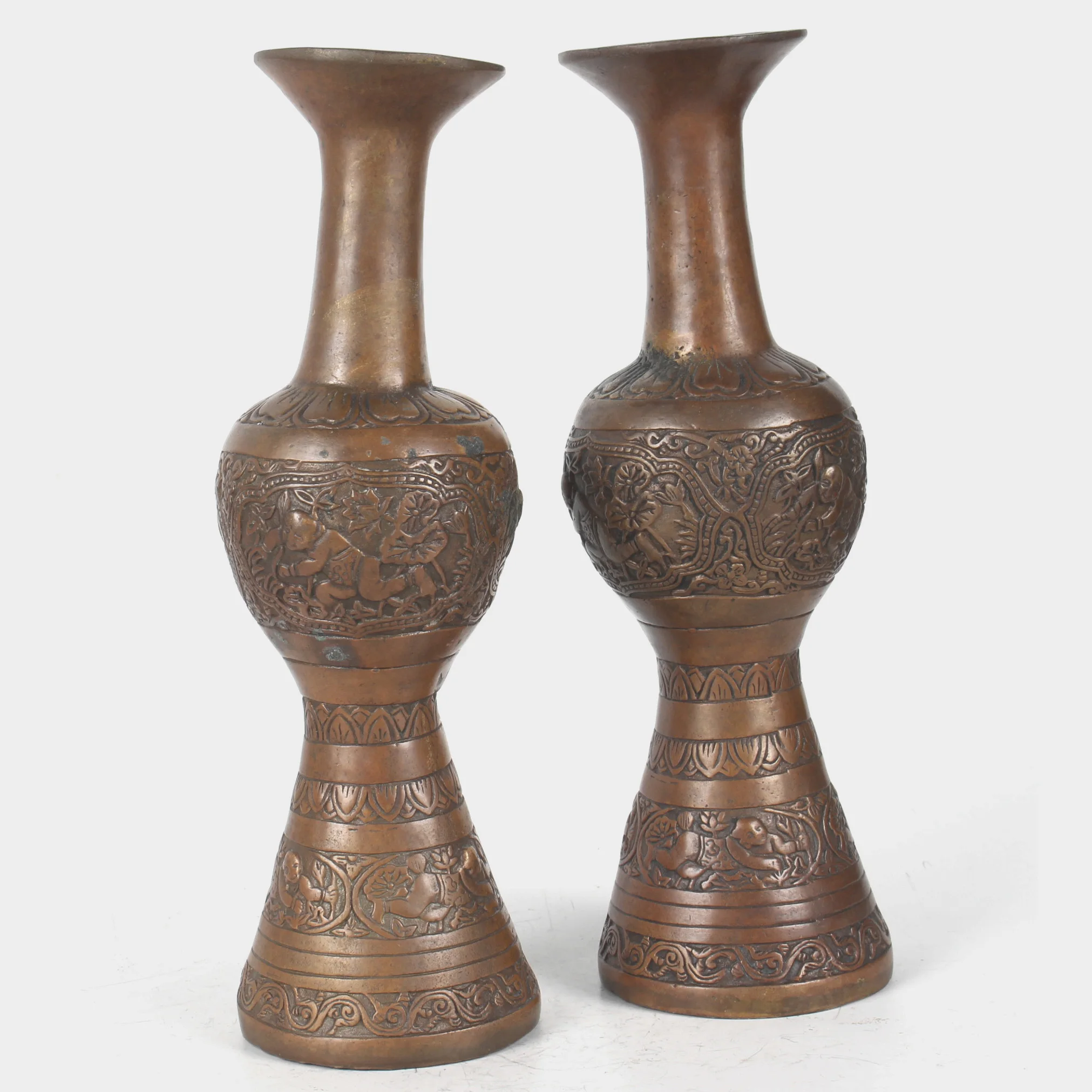 

A pair of handmade brass vases from Chinese Folk Collection Home Decoration Names Exhibits