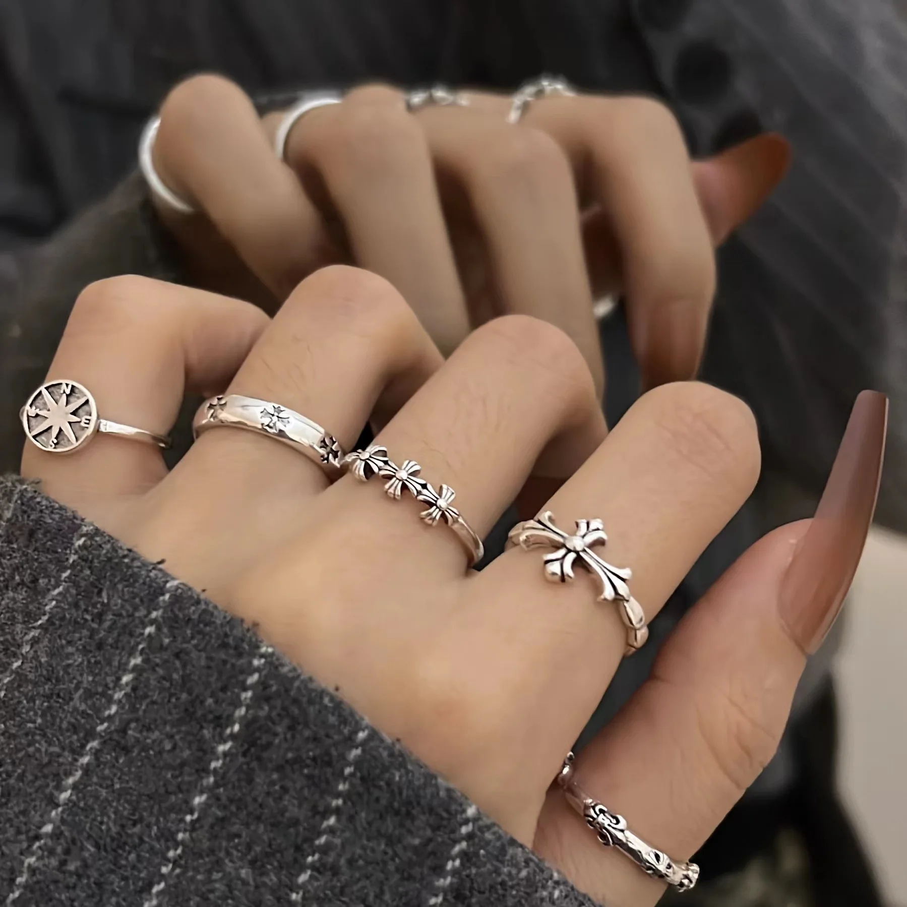 Cross Female European and American Style Special-Interest Design Ring Simple reels