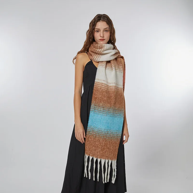 

2023 Winter New Wool Blended Women's Scarf Soft Gradual Color Fur Edge Couple Neck Long Thickened and Warm Wrapped with Shawl