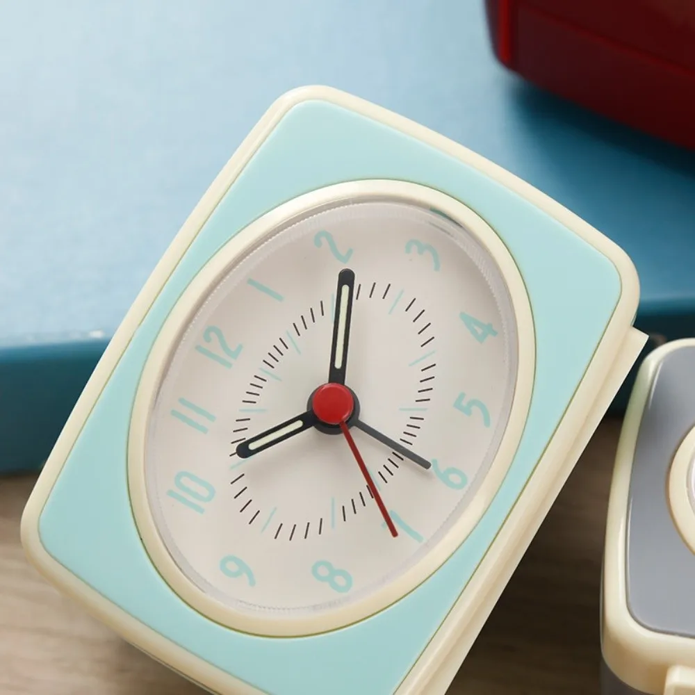 New Non Ticking Silent Alarm Clock Fluorescent Hands Battery-Powered Electronic Clock Luminous Display Desktop Clock Bedroom