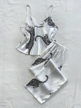 طقم بيجامة بنطال طويل مريح مكون من قطعتين برقبة على شكل حرف V وطبعة الفهد 4