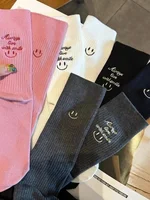 2024 New European Sle AB Version Women's Cotton Mid-Calf Sos Embroidered Smiling Face Personali Japanese Faion ular