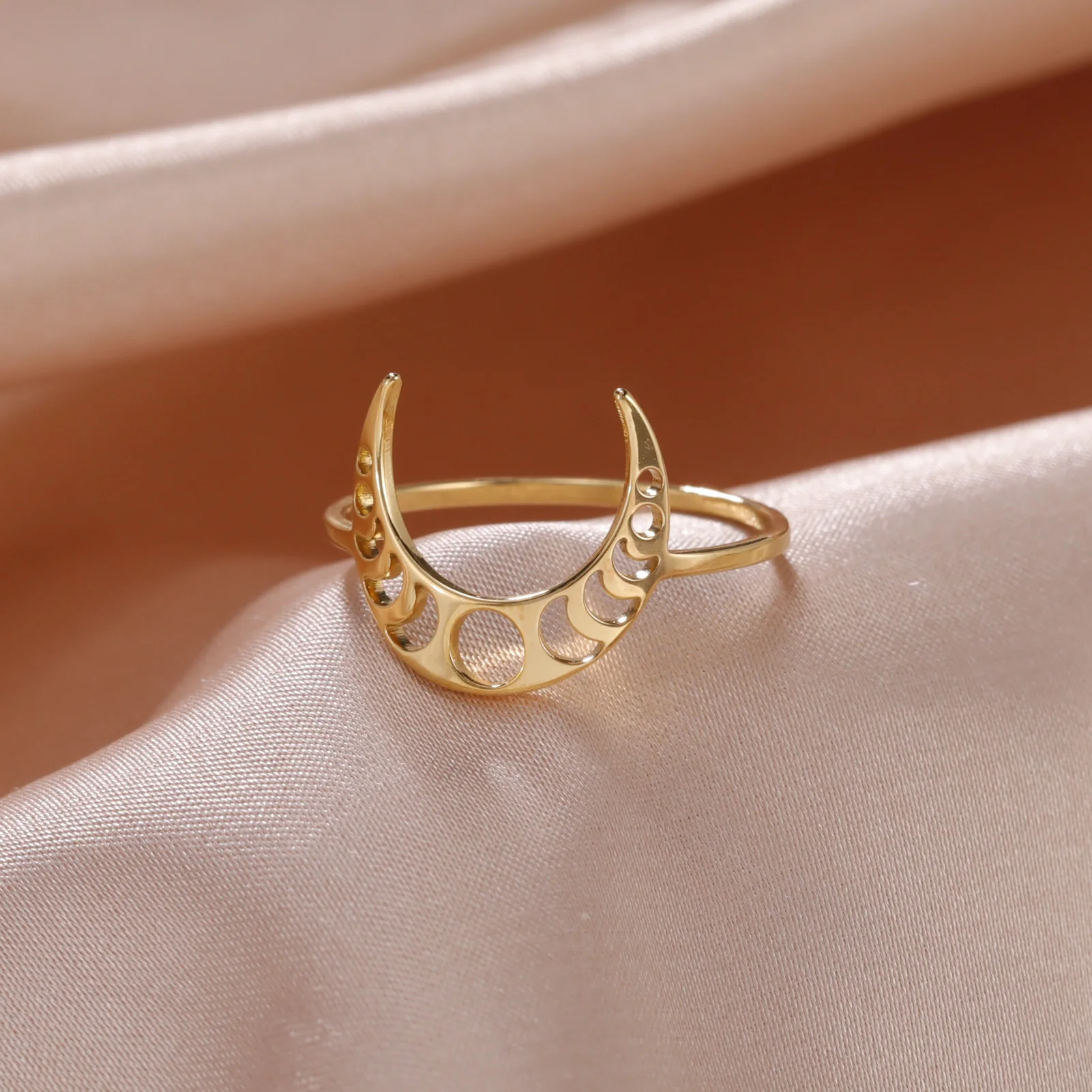 Skyrim Women Moon Phase Ring Stainless Steel Crescent Moon Witch Amulet Finger Rings Fashion Celestial Jewelry Gift for Lover