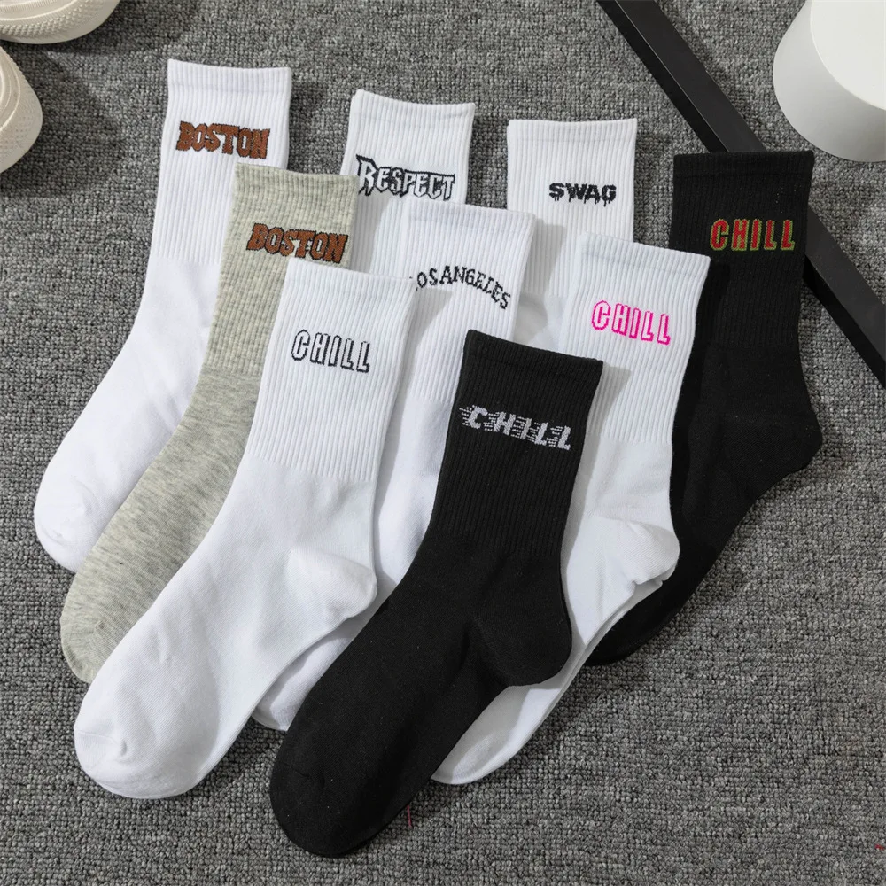 

Unisex Harajuku Fashion Socks Novelty Colorful Fun Love Bear Astronaut Long Socks Basketball Sports Couple Socks