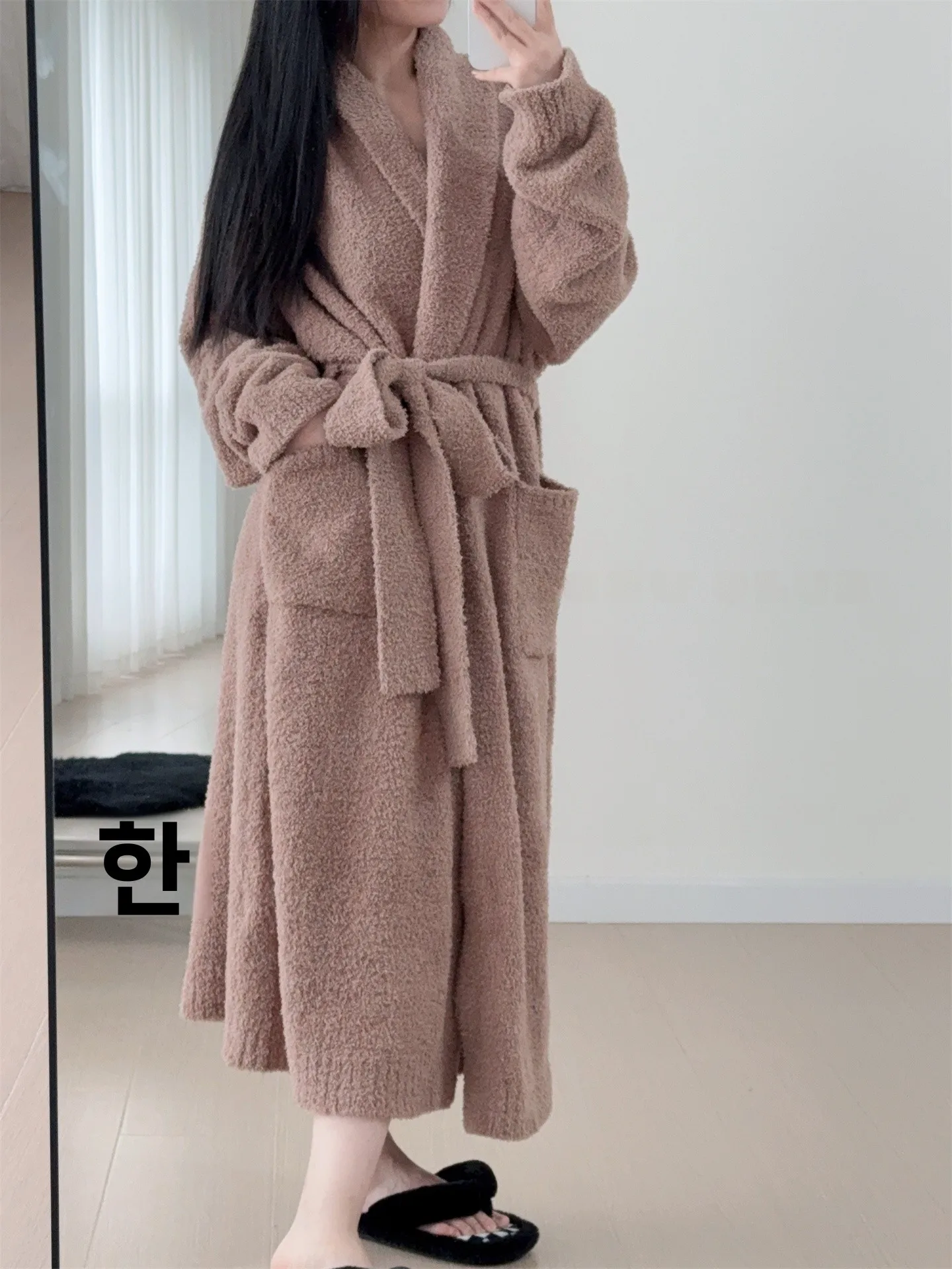 부드러운 산호색 플리스 스트라이프 오픈 가디건 벨트형 긴팔 귀여운 로브 루즈핏 잠옷 홈웨어 여성 청소년 사계절용