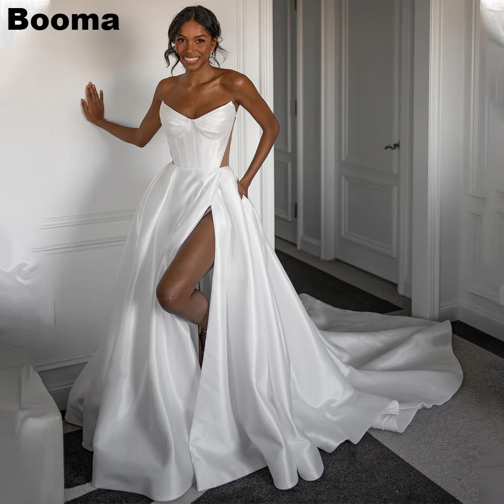 

Booma A-Line Elegant Wedding Dresses Sleeveless Sweep Train Brides Dress with Back Button High Leg Slit Bridals Party Gowns