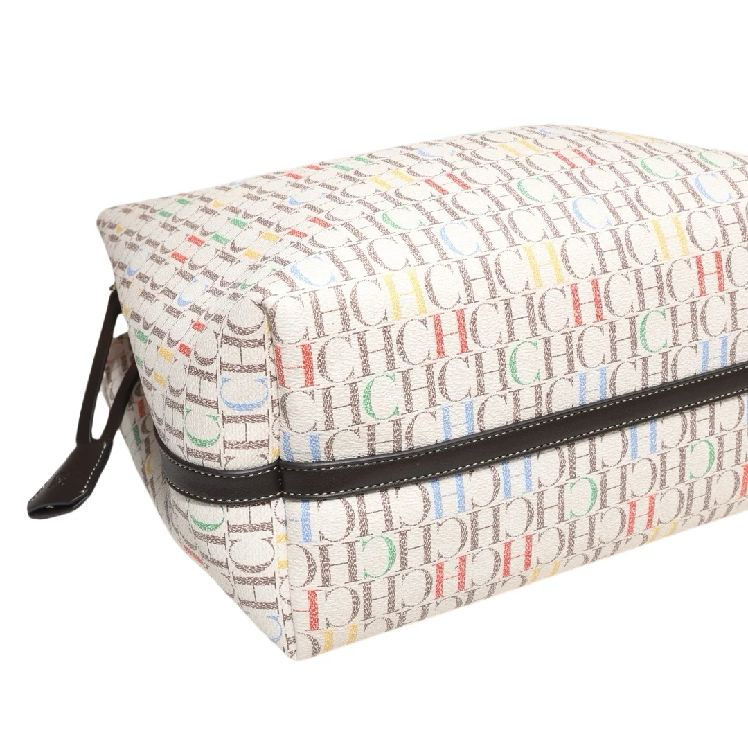 حقائب يد نسائية جديدة من CHARO بطباعة فريدة من نوع...