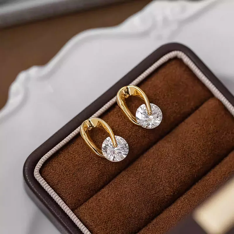 Licht Luxus Funkelnden Zirkon Anhänger Gold Farbe Geometrische Ohrringe Für frauen Neue Jahr Temperament Zubehör Trendy Schmuck – Detail 2