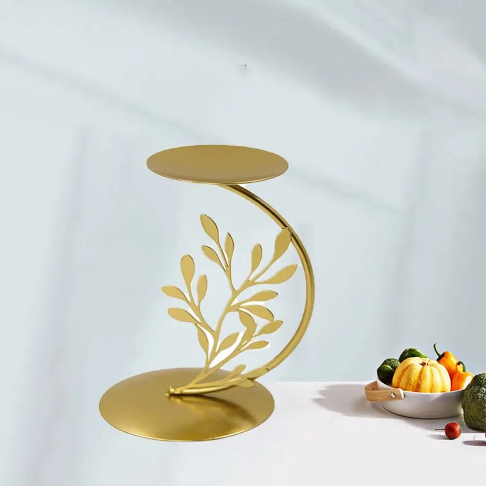 Description Picture 3 of itemRomantic Rust-proof Leaves Candlestick Stand Small Exquisite Gold Candle Holder Modern Desktop Candlestick ornaments Table