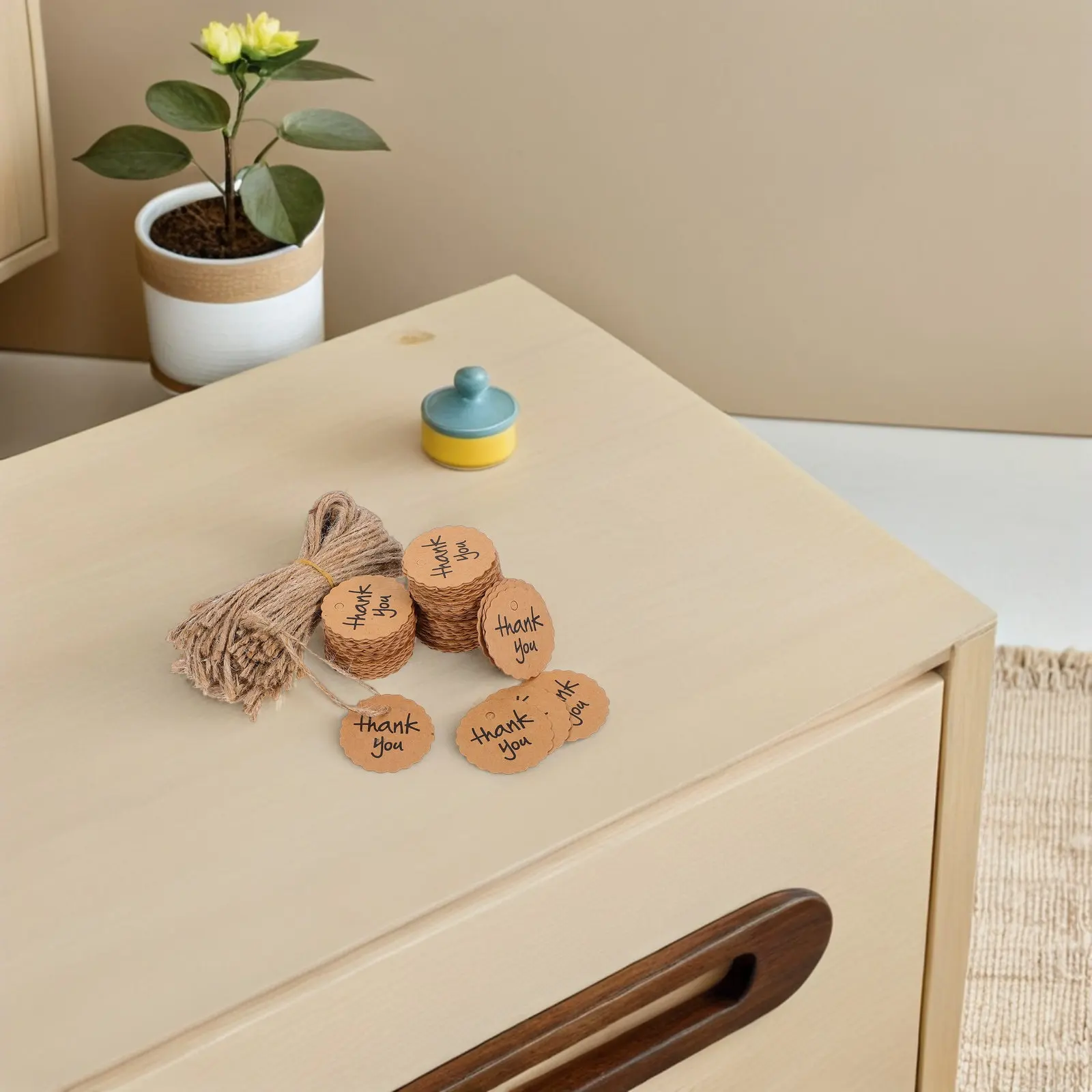100Pcs 갈색 크래프트 종이 태그 라운드 물결 모양의 가장자리 선물 라벨 문자열 감사합니다 결혼식 호의 태그 웨딩 파티