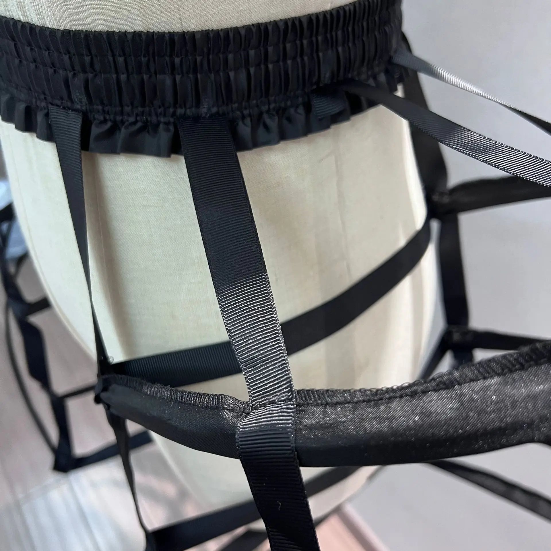 Wedding Petticoat Vintage Underskirt 4 Hoops Black Bird Cage Skirt Petticoat for Victorian Ball Dress