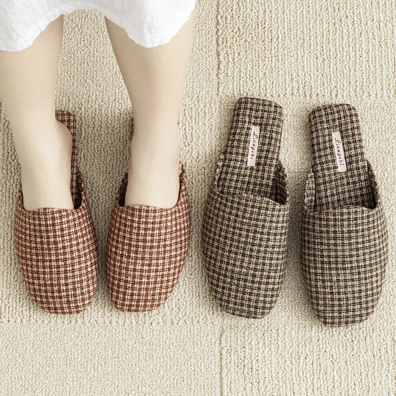 Autumn and winter indoor home shoes, classic retro plaid slippers, anti slip breathable and comfortable men's women's shoes