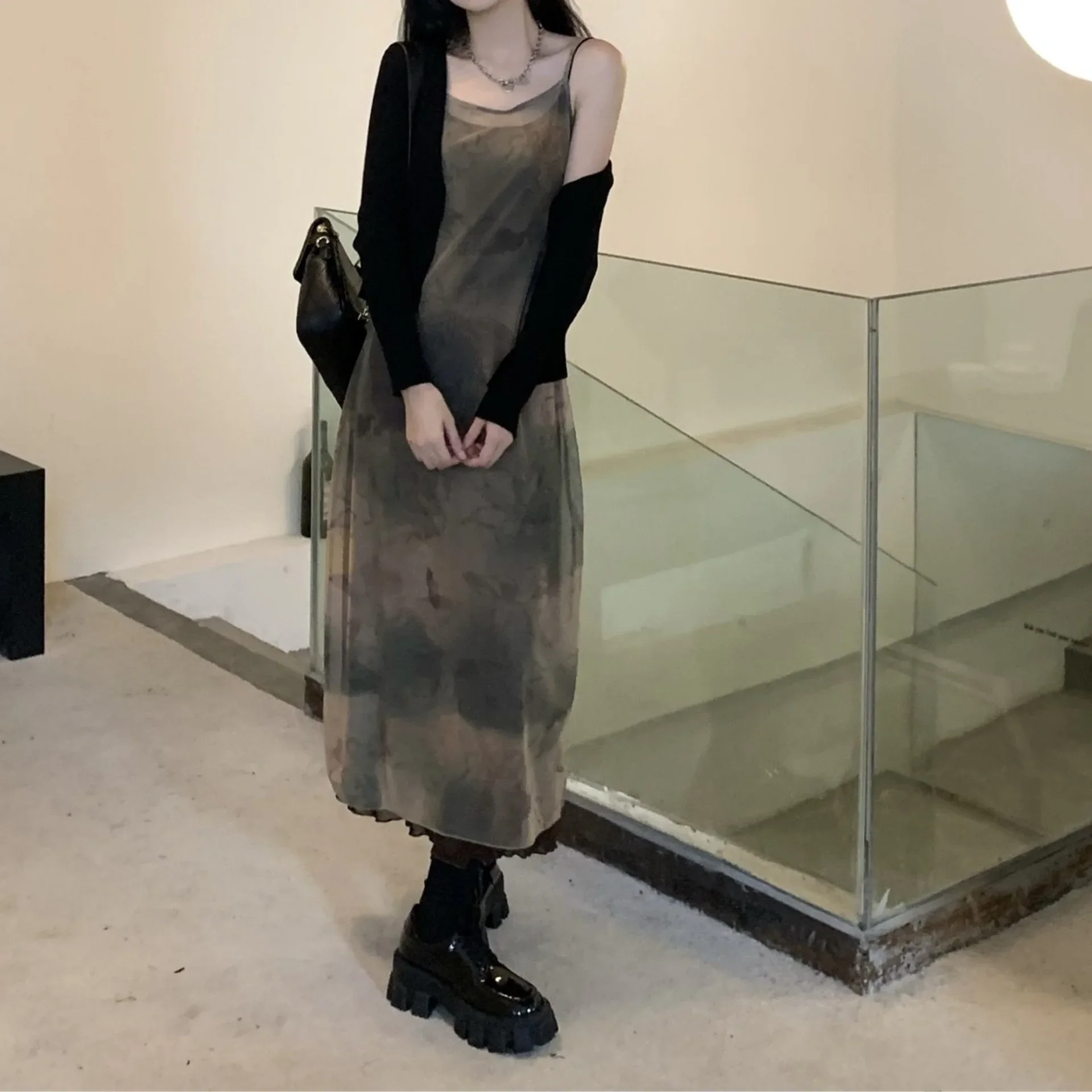 니치 예술적 컬러 한국 스타일 타이다이 디자인 메쉬 스트랩 드레스 다용도 블랙 가디건 수트 캐주얼 패션 여성 세트