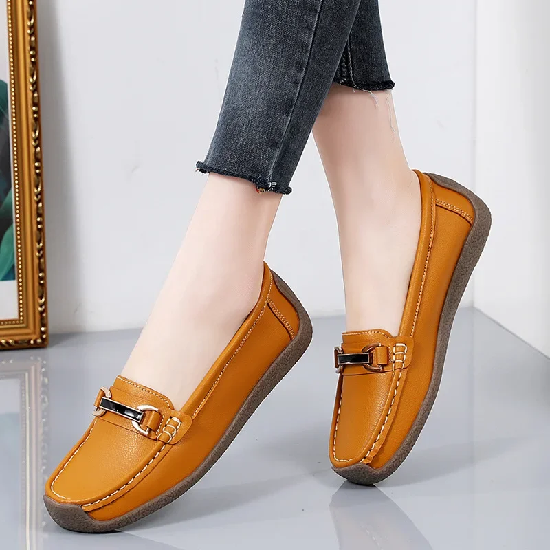 

Plus Size 44 Women Flats Genuine Leather Slip on Women's Loafers Spring and Autumn Moccasins Mother Shoes Casual Shoes for Woman