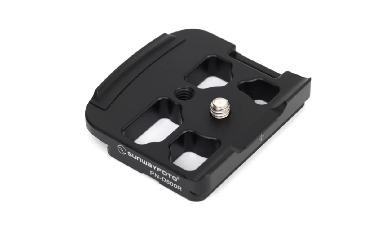 

SUNWAYFOTO Quick-Release Board for Nikon-D800 Camera PN-D800R