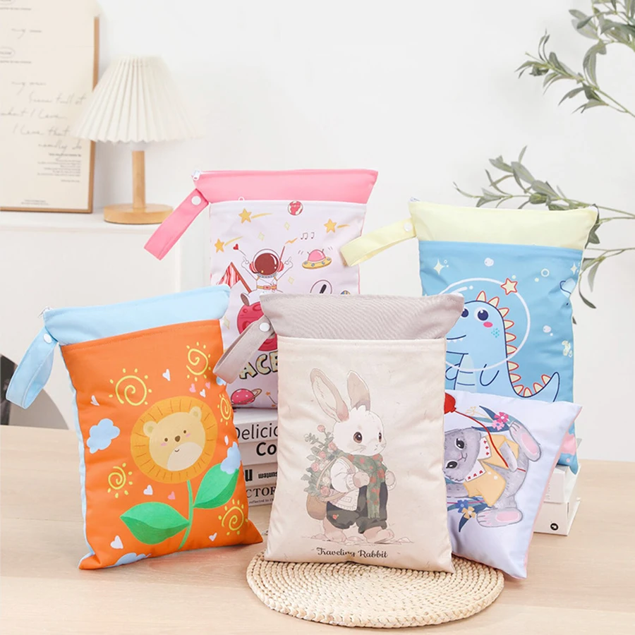 방수 습식 건식 기저귀 가방 25x35cm 손잡이가 있는 이중 지퍼 베이비 샤워 엄마 가방 여행용 재사용 가능한 기저귀 보관 파우치