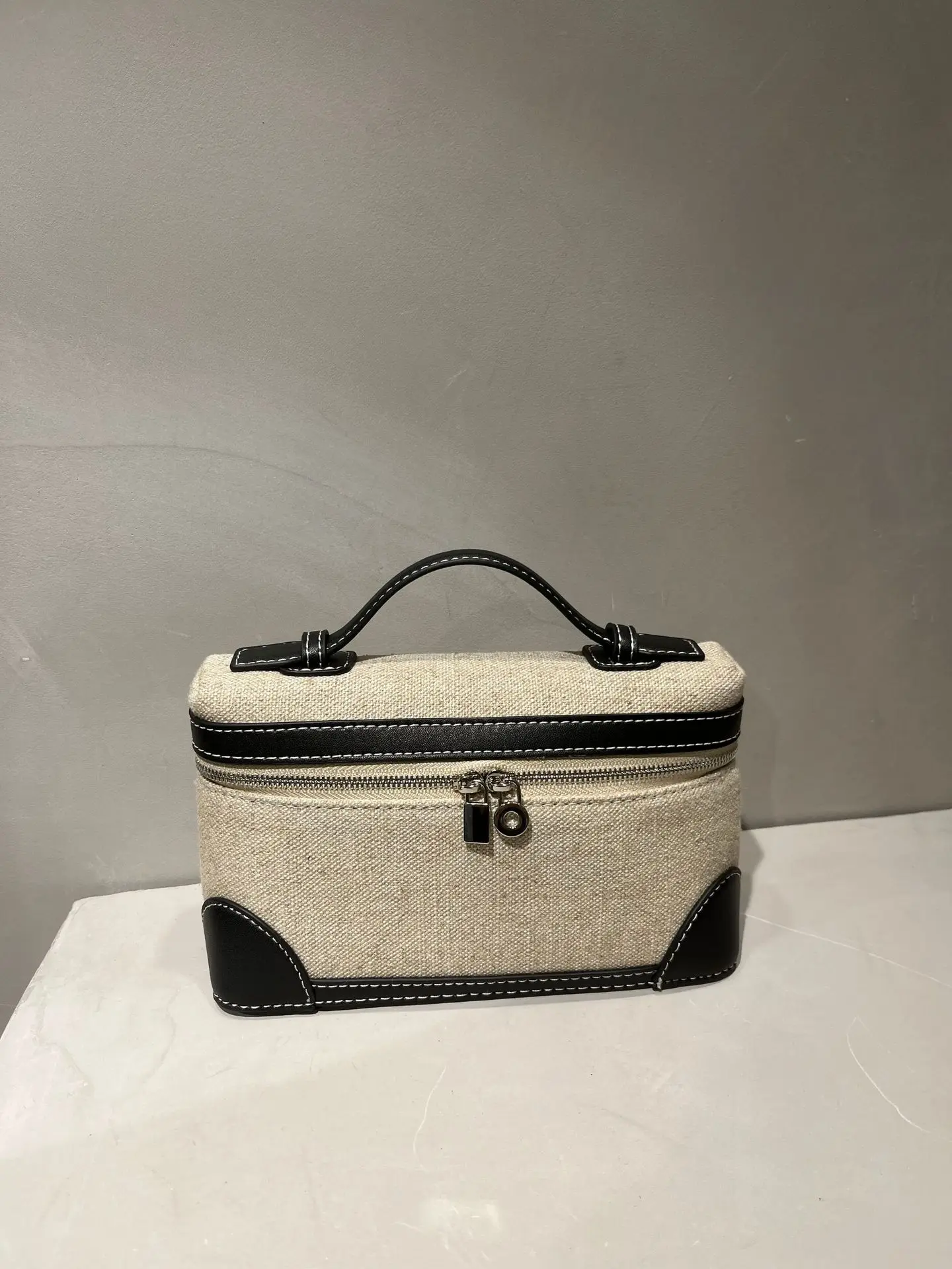 Dave&Di  French Fashion Ladies Retro Canvas Top Layer Cowhide  Simple Fashion Handbag One Shoulder Messenger Bag Women