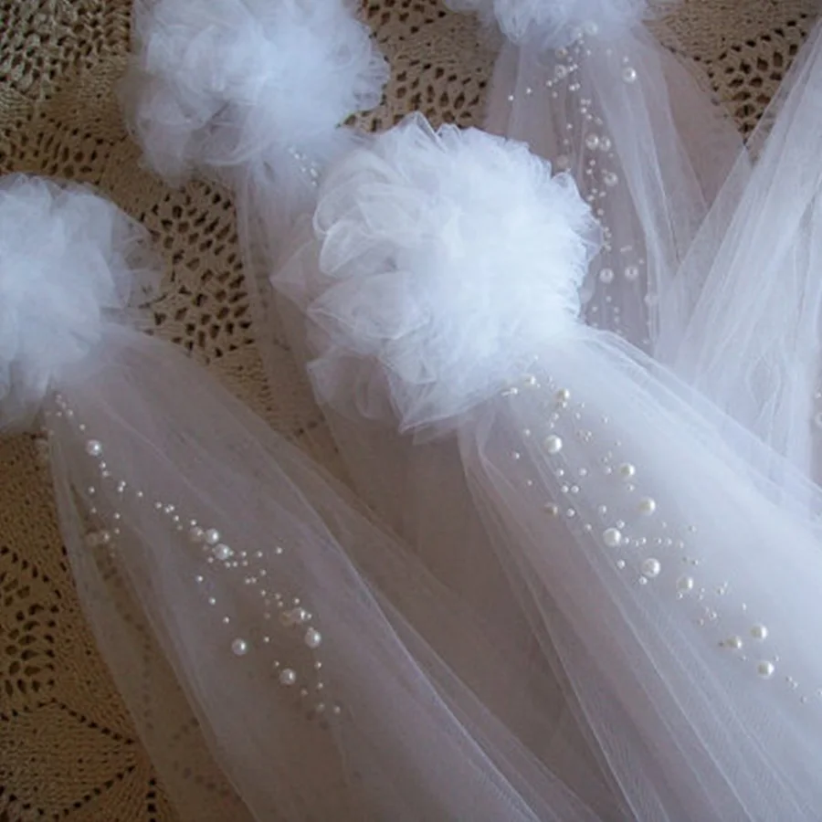 4 Pezzi Tulle E Perle Pom Pew Archi Chiesa Pew Quinceanera Ganci Per Sedie Panca Festiva Decorazione Di Nozze Telai Flower Rose Party
