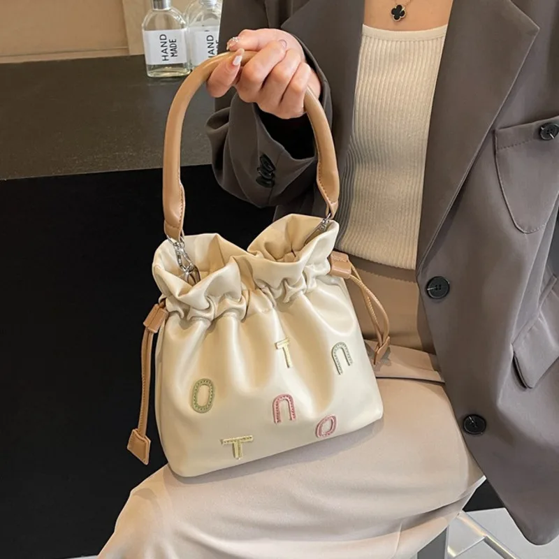 Exquisite Trendy Letter Women's Bucket Bag New Fashion Versatile Handbag Small and Unique Personality Atmosphere Super Cute