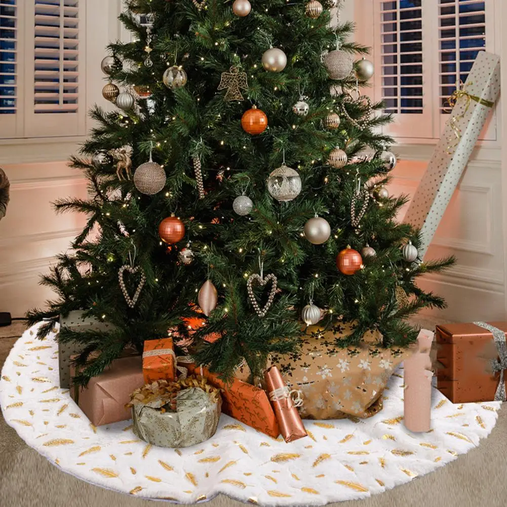 

Beautiful Holiday Tree Skirt Holiday Tree Skirt Festive White Plush Christmas Tree Skirt Bronzing Feather Pattern for Home