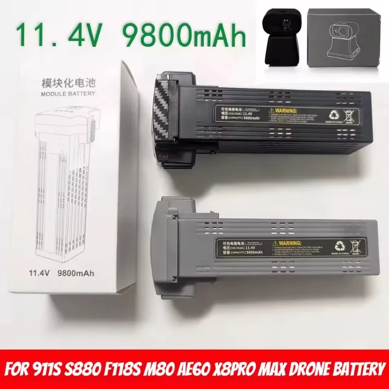 Batterie RC modulaire 11.4V 9800mAh tenue en main montrant sa taille compacte