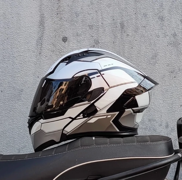 thumbnail image 1 of Casco de motocicleta LVS de alta calidad con doble lente y protector de cabeza de caballero para hombre, aprobado por DOT, accesorios para motocicleta, 1 of 5