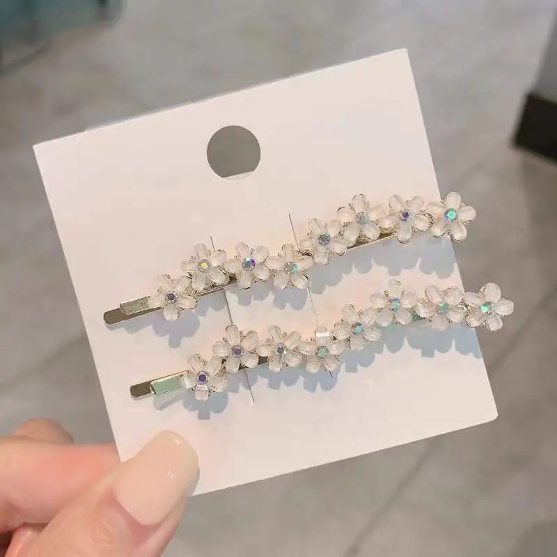 Conjunto de 2 Presilhas de Cabelo com Flor de Vidro, Personalizadas e Brilhantes, com Strass Branco e Palavra no Design, Acessórios para Cabelo_voghion.com