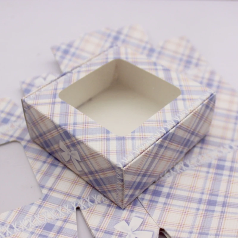 10 Stück Heiß begehrte Geschenkboxen mit Fenster, Papier-Süßigkeitenboxen, Kuchensets, Zubehör für Hochzeiten und Familienfeiern – Detail 9