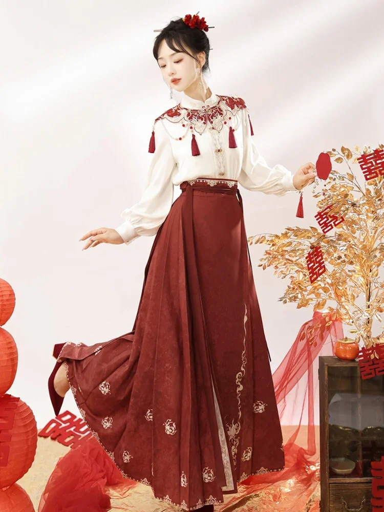 

Chinese original Hanfu female improved Han elements shirt horse skirt cloud shoulder suit red engagement Chinese New Year daily