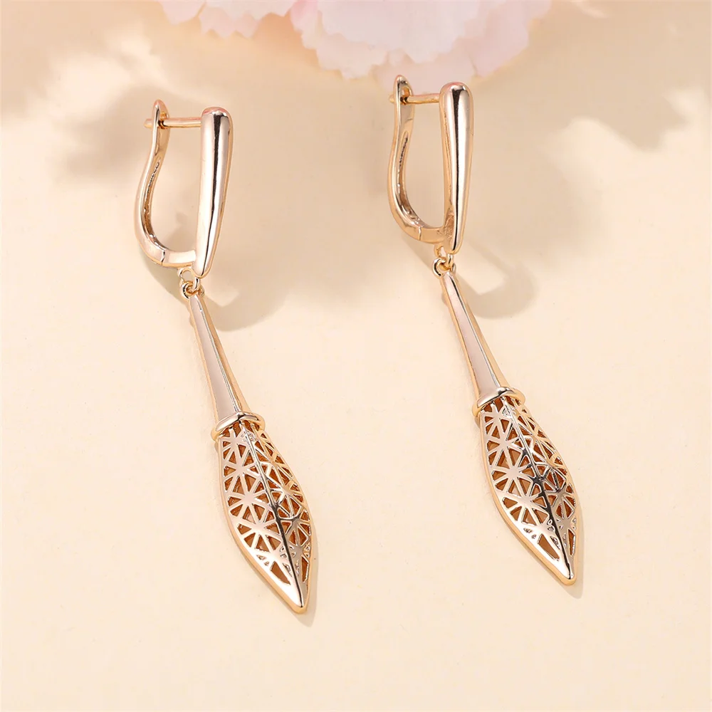 Water Drop Hollow Flower Pendant Hoop Earrings For Women Vintage Gold Color Ear Buckle Wedding Jewelry Engagement Party Gifts