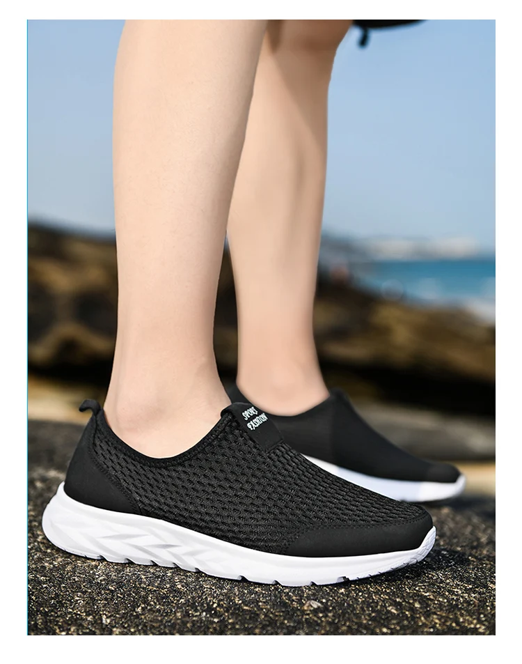 Lightweight Slip-On Shoes for Summer, Large Mesh Breathable Men's Shoes, Ultra-Light Soft-Soled Sports Shoes