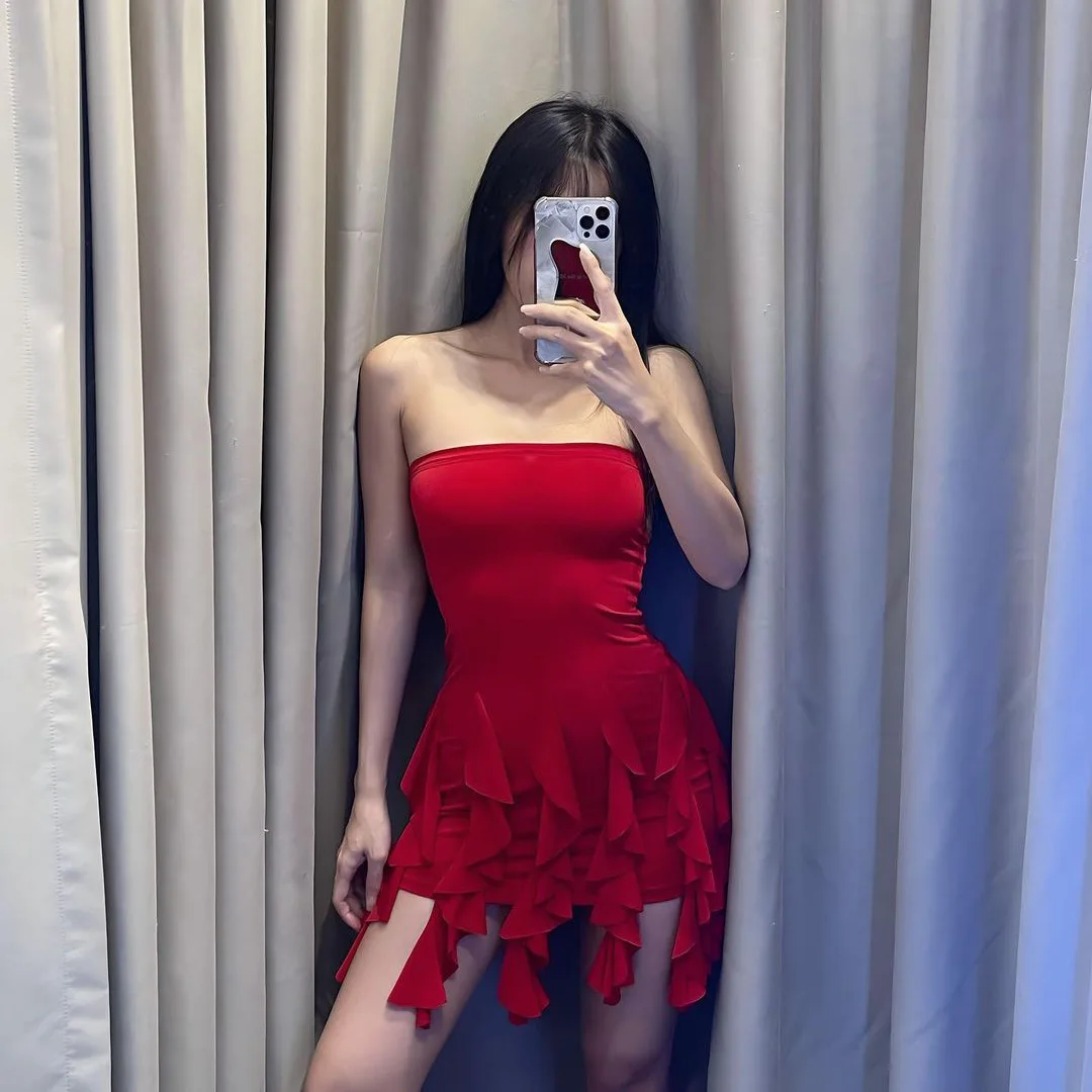 

Temperament bandeau ruffle streamer hip wrap skirt European and American style sexy hot girl dress