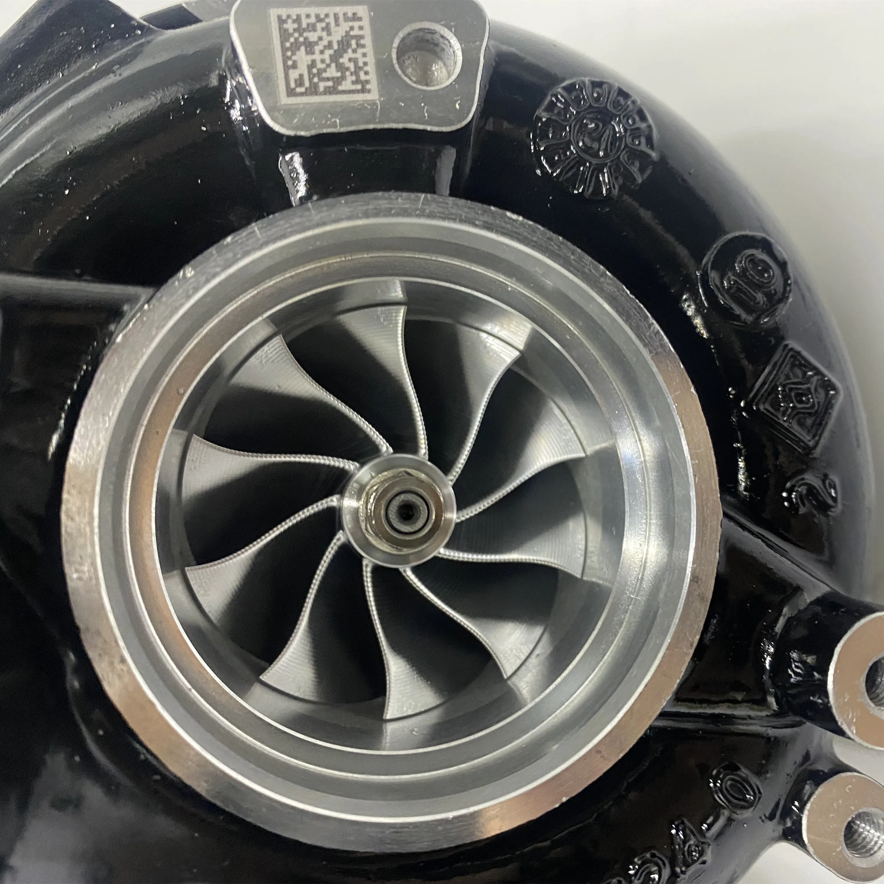 For AUDI Rs7 S8 A8 A7 RS6 S7 A8 turbo charger Bentley 4.0t engine bigger blade turbo increases horsepower