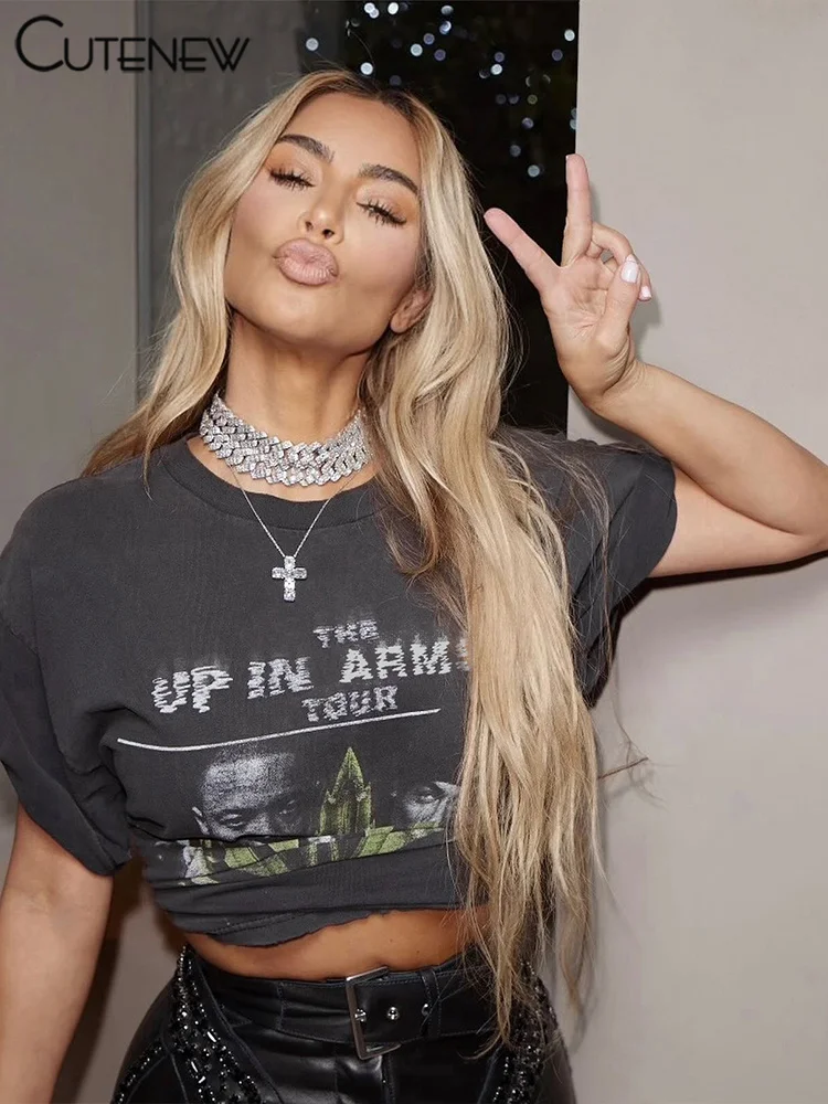 Camisetas casuales con estampado de retrato para mujer, camisetas clásicas de verano nuevas de manga corta con cuello redondo, camisetas femeninas que combinan con todo, tendencia urbana.