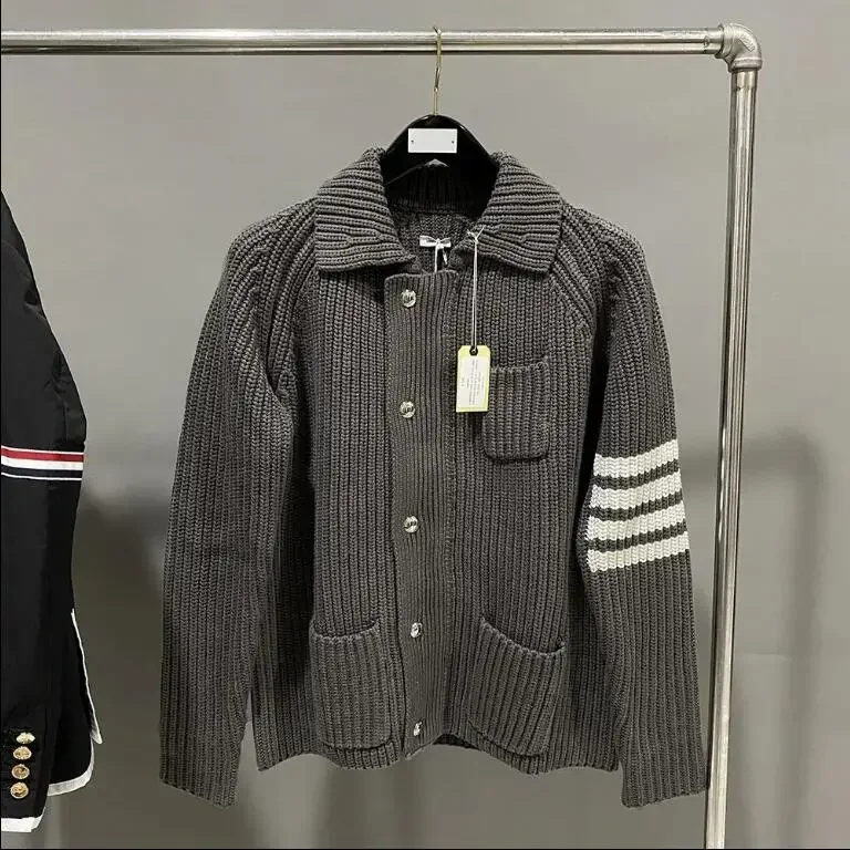 Рисунок 4 - Мужской трикотажный кардиган в 4 полоску