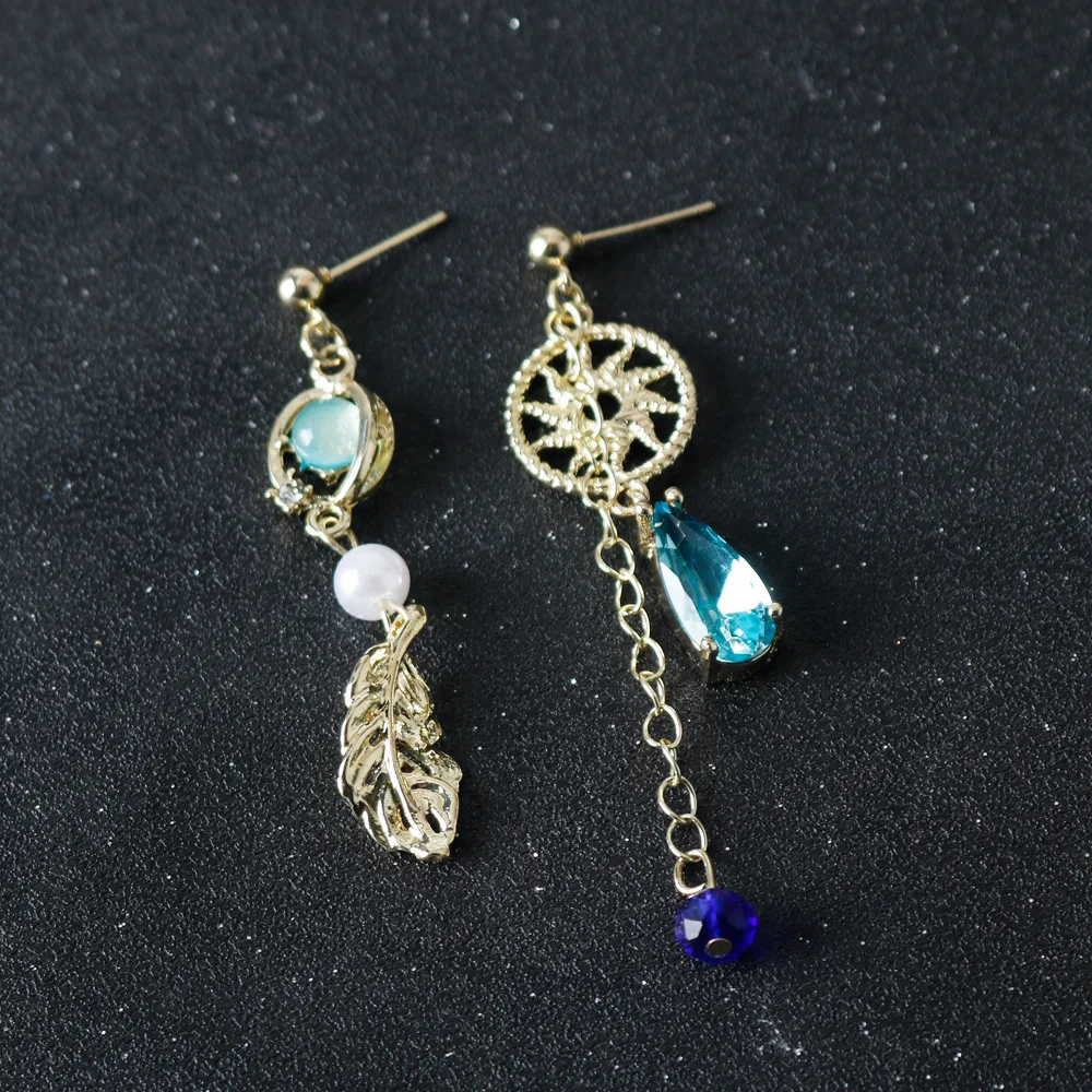 Game accessories, creative asymmetrical leaf earrings, women's accessories, tassel studded earrings, girl's birthday gift