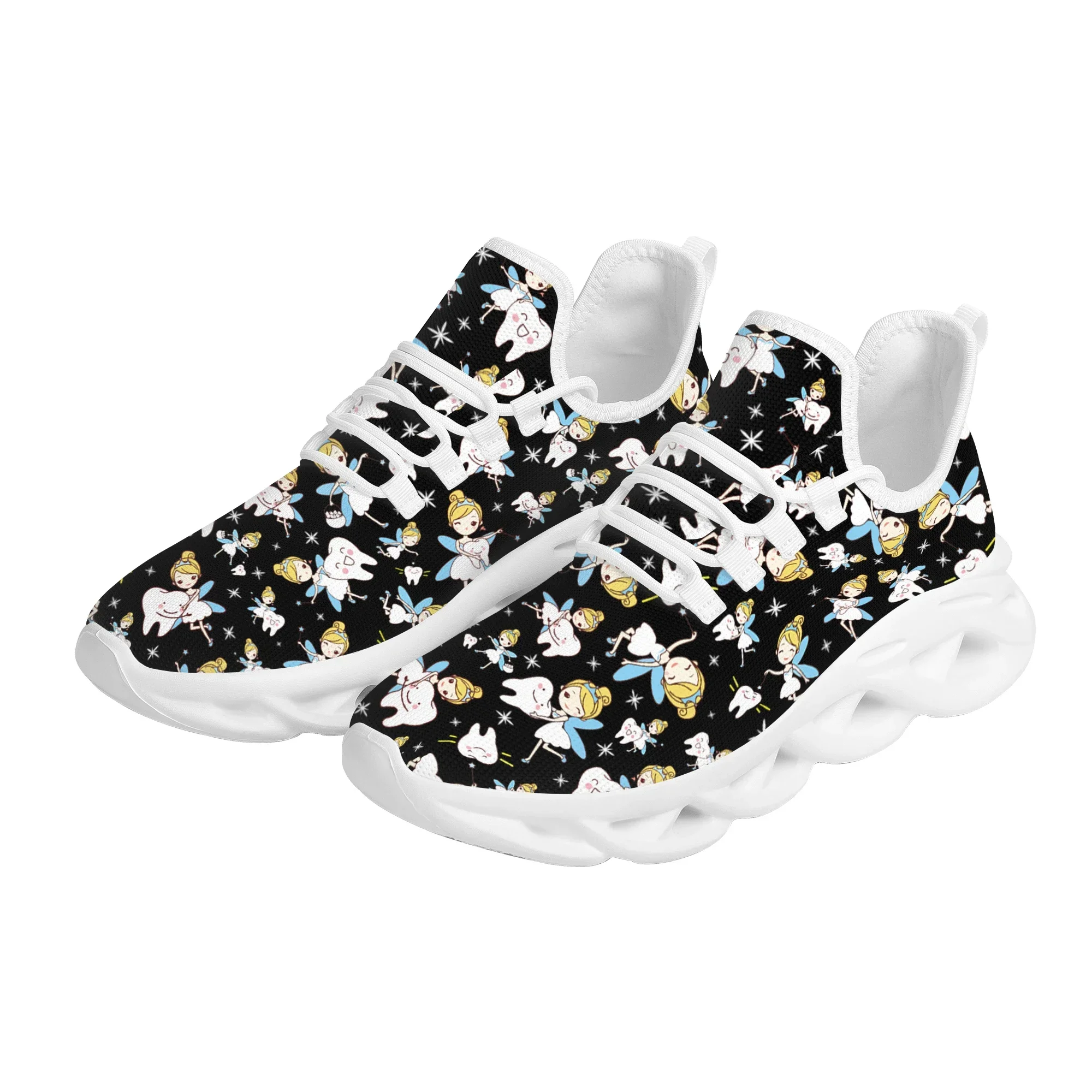 Рисунок 5 - Кроссовки женские на шнуровке