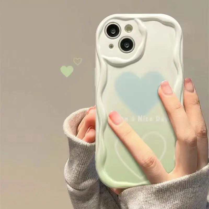 Gradient Heart Wave TPU Soft Phone Case - Stylish Protective Cover