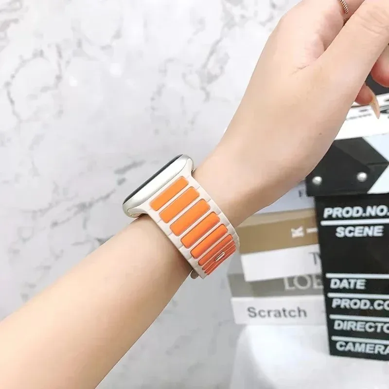 Silicone Sport Band for Smartwatch - Durable Rubber Strap Accessory