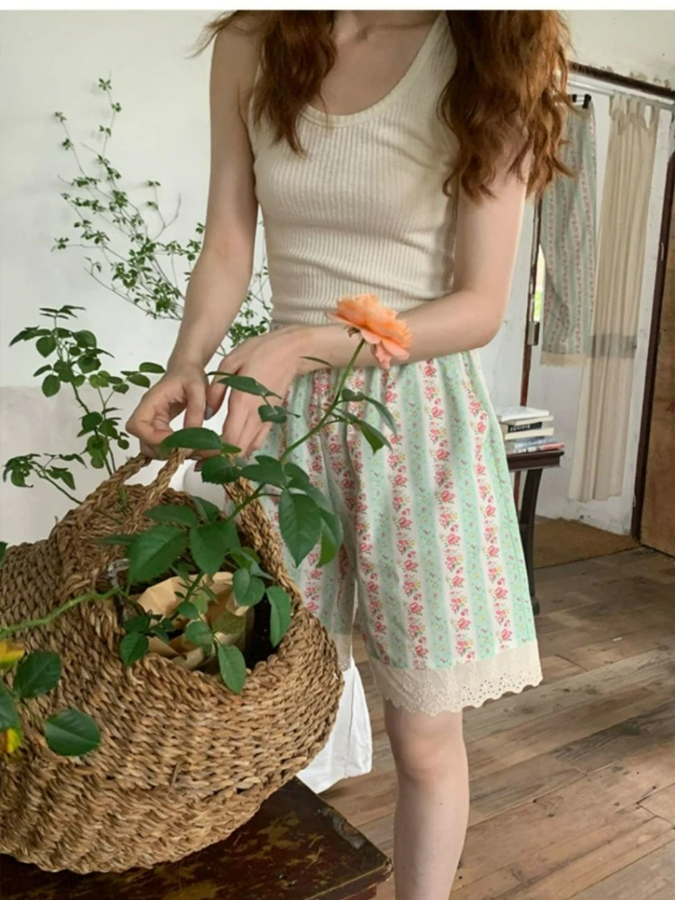 Fragmented lace shorts pajama pants for women loose fitting sweet small and fresh home pants retro and stylish high-end