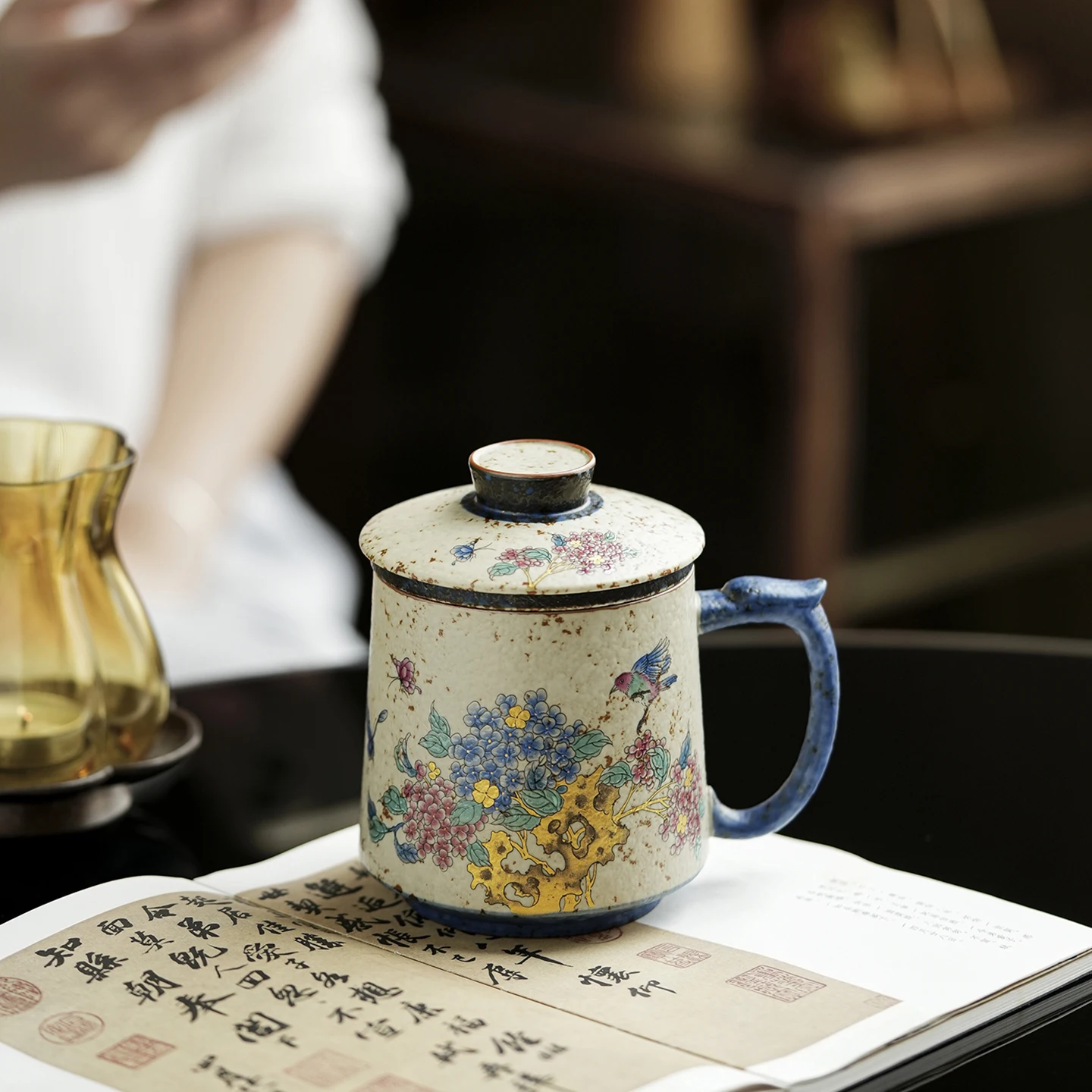 Chinese Style Ceramic Cartoon Floral Pattern Mug, Personal Creative Teacup, With Cover Filtered Tea Water Separation, 400ml, 1Pc