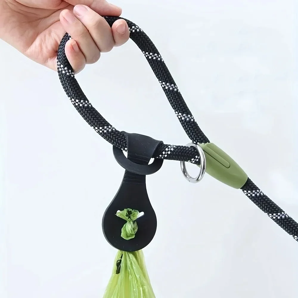 Silicone Dog Poop Bag Holder Leash Clip Pet Poop Bag Dispenser Hands-free Clip Dog Products Outdoor Travel Pet Waste Bag Holder Silicone Dog Poop Bag Holder Leash Clip Pet Poop Bag Dispenser Hands-free Clip Dog Products Outdoor Travel Pet Waste Bag Holder