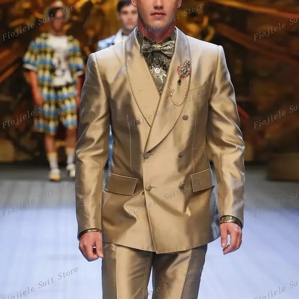 

Цвет шампанского, мужской стиль, для выпускного вечера, свадьбы, вечеринки, официального мероприятия, для жениха, для шафера, мужской костюм, комплект из двух предметов, куртка и брюки